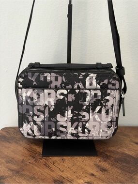 Michael Kors Black and Pink Logo Messenger Crossbody